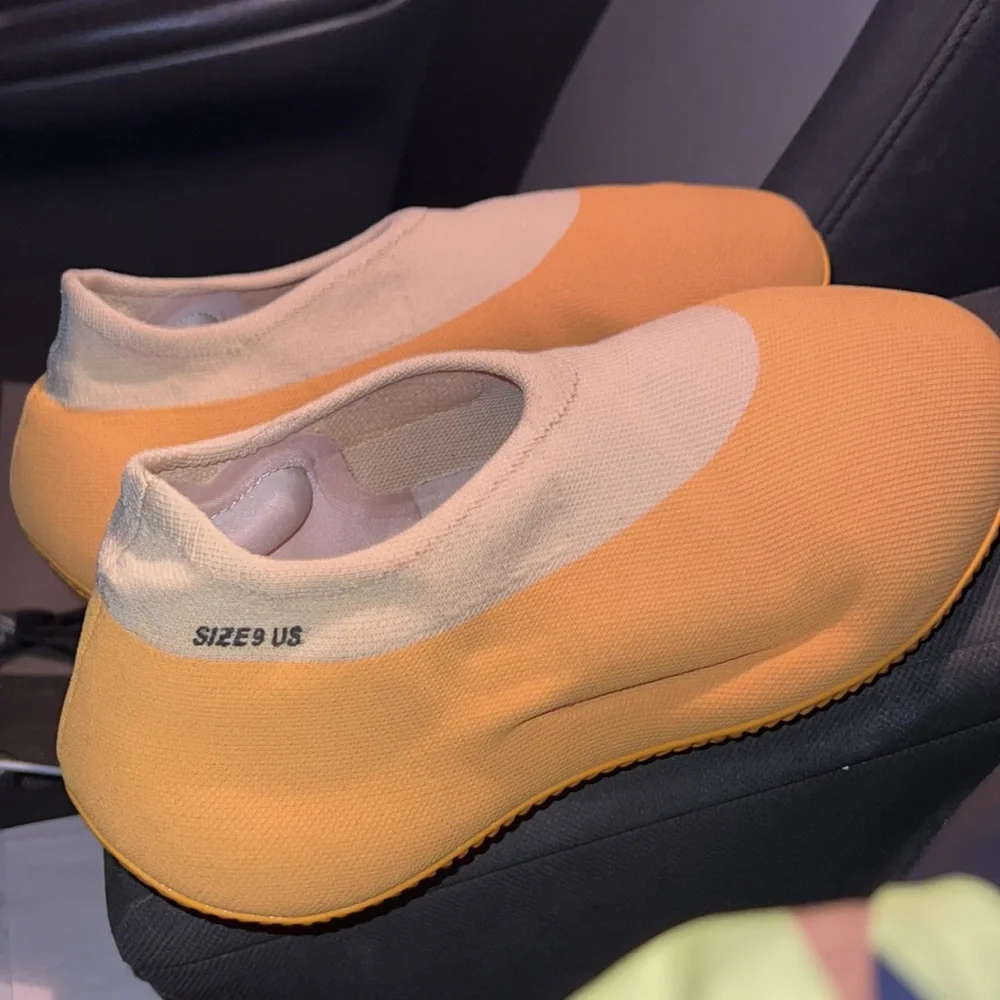 Yeezy Knit RNRS 9US SULFUR - Picture 3 of 8